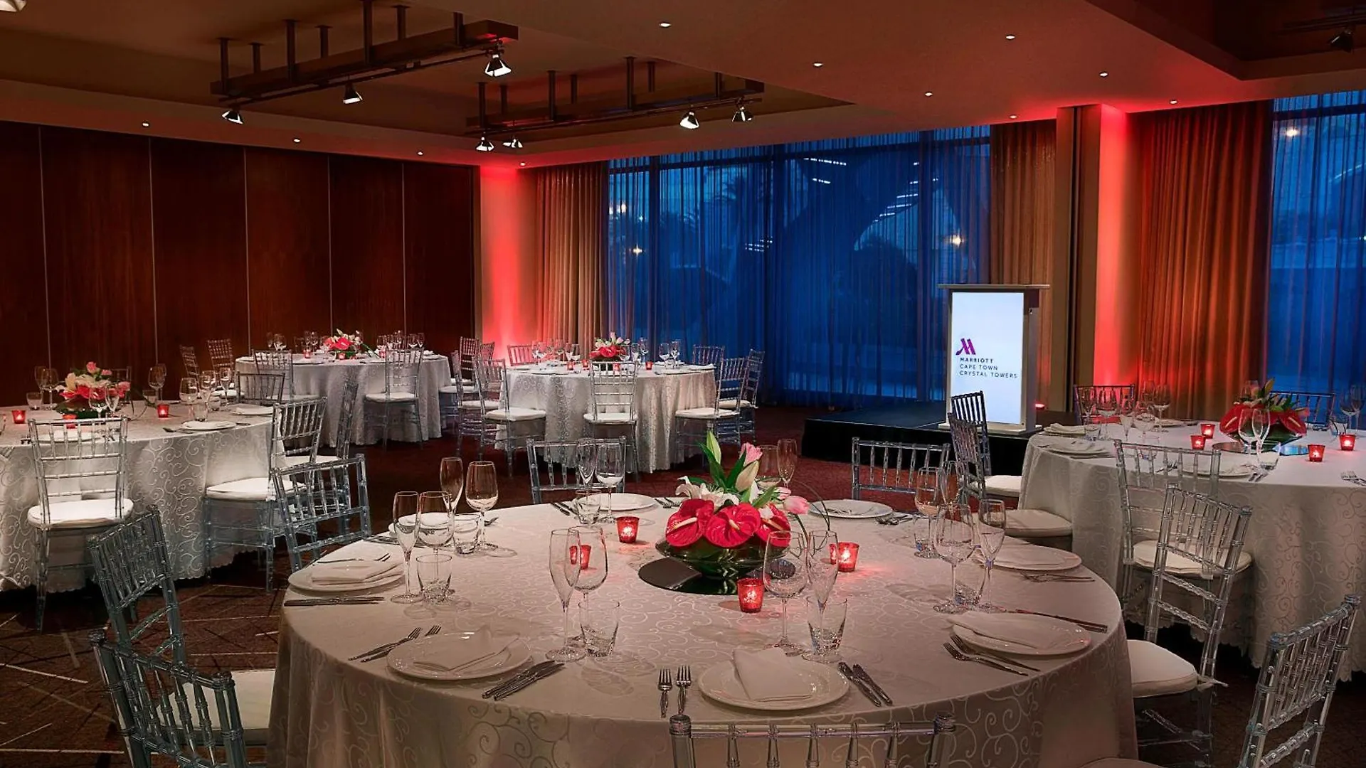 Cape Town Marriott Hotel Crystal Towers 4*, Cape Town