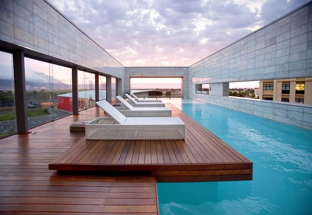 ****  Cape Town Marriott Hotel Crystal Towers South Africa